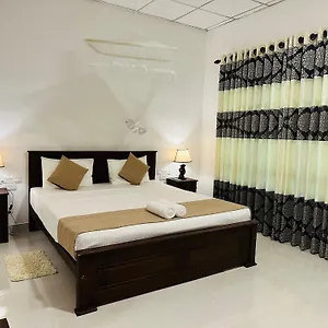 Sigiri Hibiscus Homestay