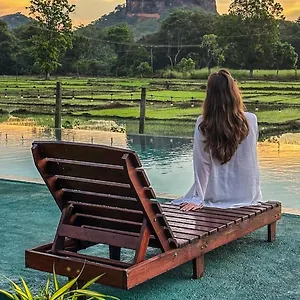 2* Hotel Lankapura Heritage
